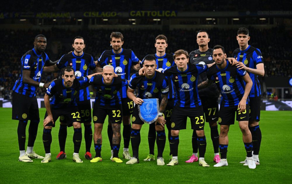 更衣室的共 更衣室的共